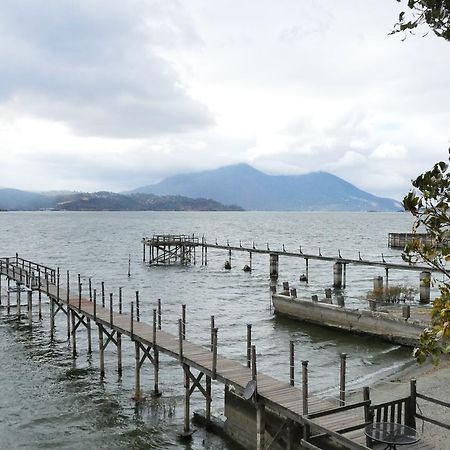 By The Lake Clearlake Exterior foto
